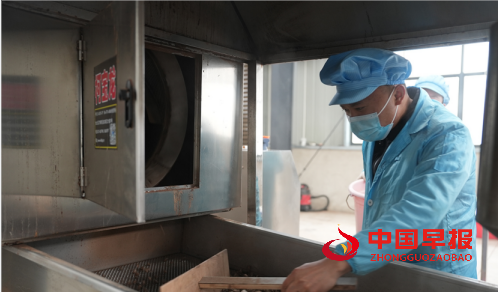 1738487412583409.png 44.png