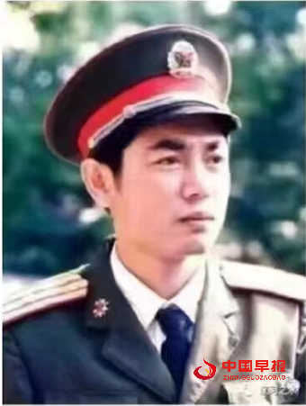 1744525477185024.png 许峰照片3.png