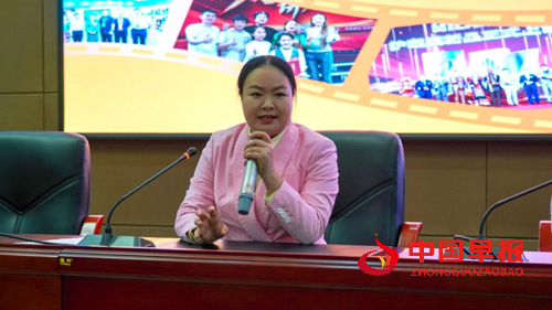 湖南永州“学习你我行”巾帼大宣讲全国三八红旗手宣讲进学校(图2)